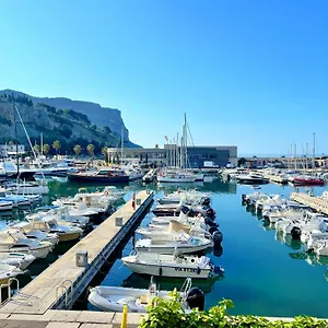 Le Palmyre Apartment